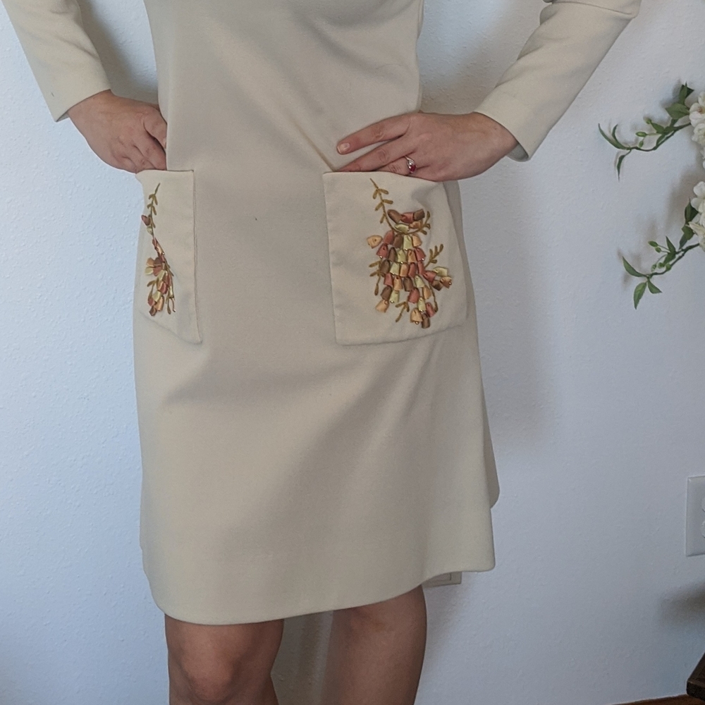 60s Mod Dress Neutral Vintage Retro Funnel Neck Pocket Accents M - Picture 6 of 12